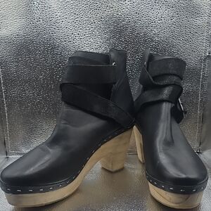 Free people Black Leather Women's Shoes size 7.5